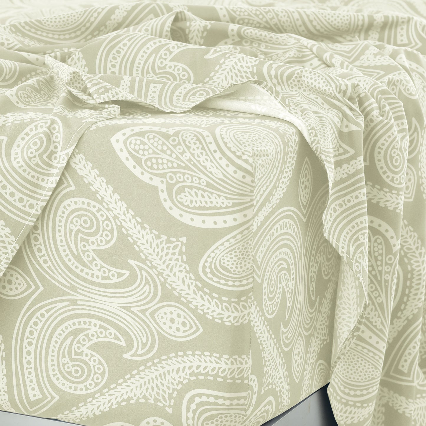 LDC Lux Decor 4-Piece Paisley Bed Sheet Set Microfiber Wrinkle-Resistant