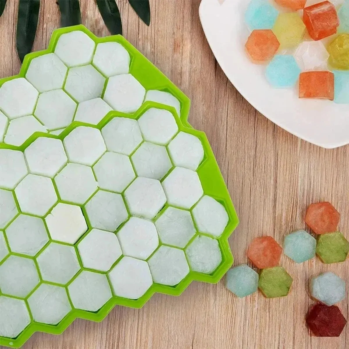 AHTOSKA Honeycomb 37-Grid Silicone Ice Cube Tray Kitchen Use